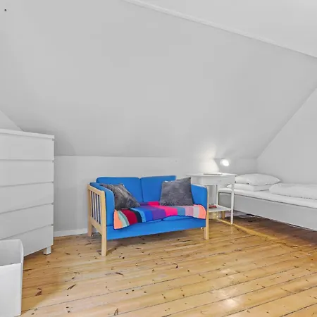 4 Bedroom Cozy In Дом отдыха