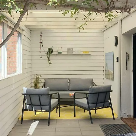 4 Bedroom Cozy In Дом отдыха *